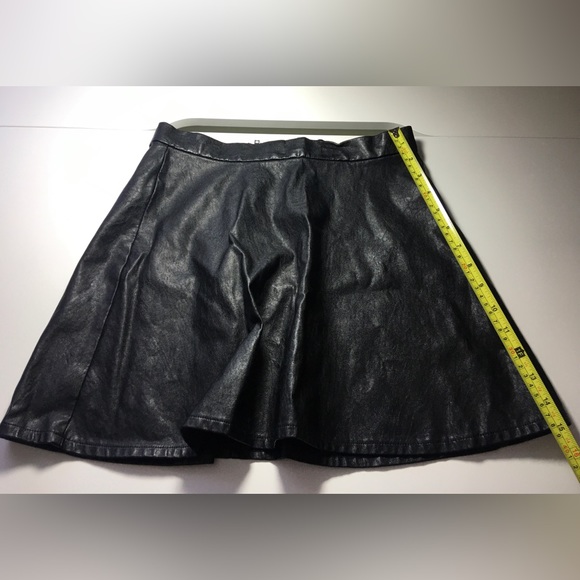 American Eagle Black Skater Faux Leather Mini Skirt - Picture 4 of 11
